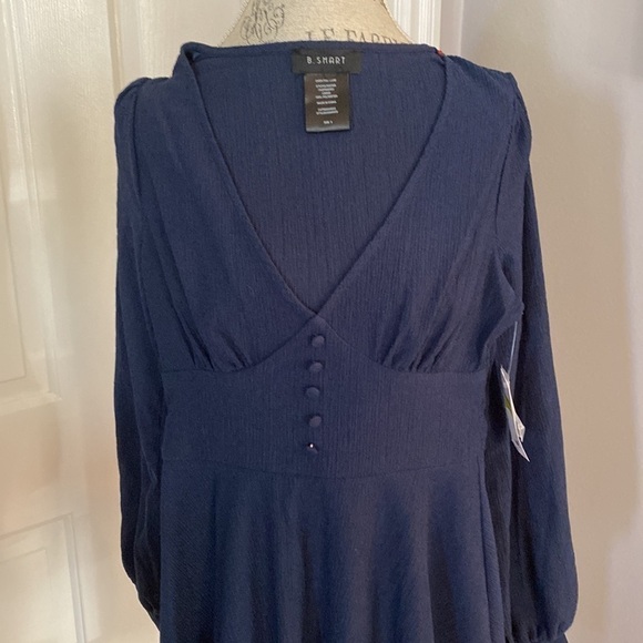 B Smart Navy Crepe Long sleeved Mini dress size 3 - Picture 2 of 6